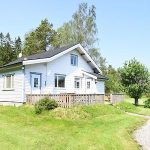 Nice Home In Vnersborg With 3 Bedrooms And Wifi Vänersborg Exterior photo