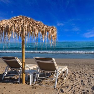 Alexia Beach Hotel Agia Marina Exterior photo